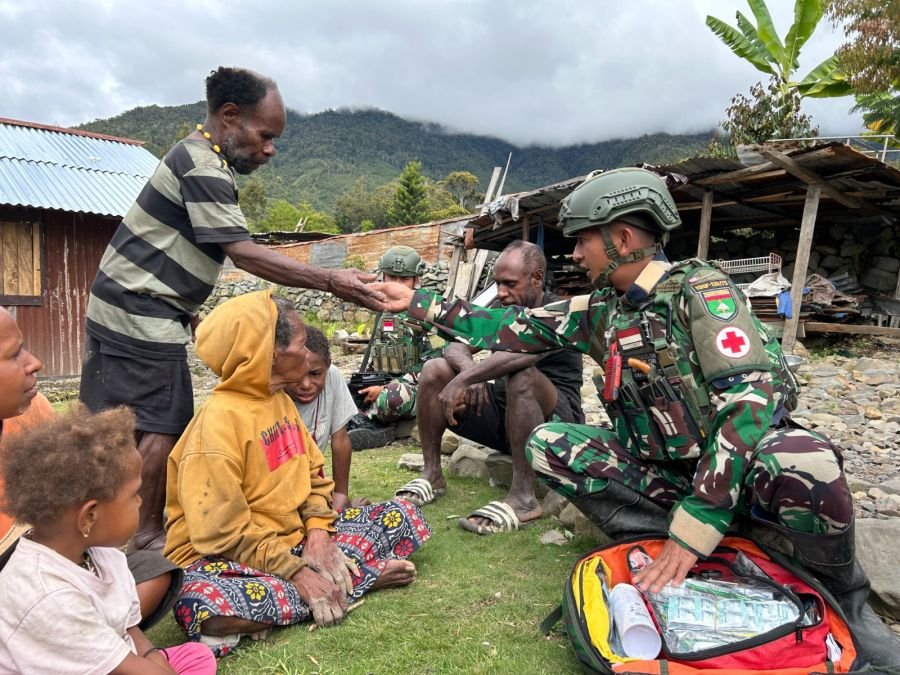 Dari Pengamanan ke Pengabdian, Satgas Yonif 136 Rawat Harapan Warga Papua