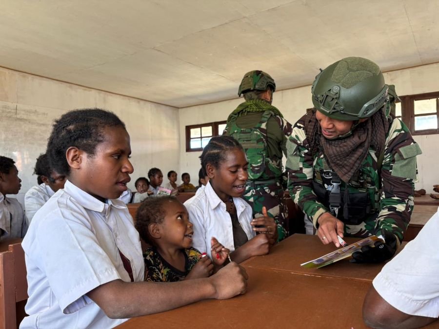 Dari Ruang Kelas Sederhana di Nume, Prajurit Tuah Sakti Menumbuhkan Mimpi Anak Papua