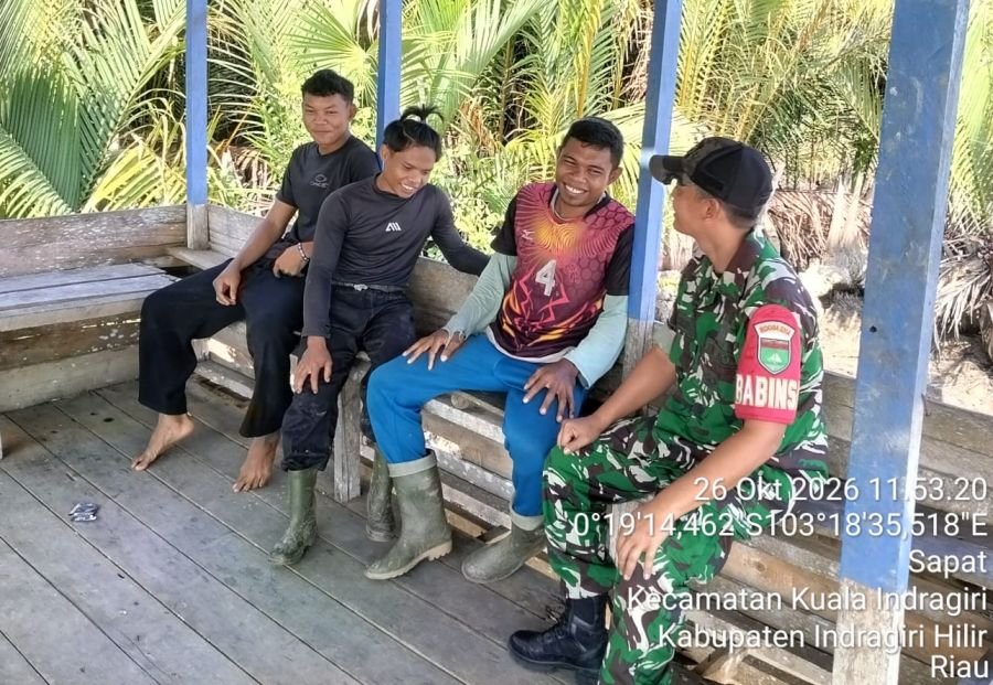 Dari Sapat Untuk Kebersamaan, Babinsa Koramil 04/Kuindra Gelar Komsos dan Pengawasan SDM