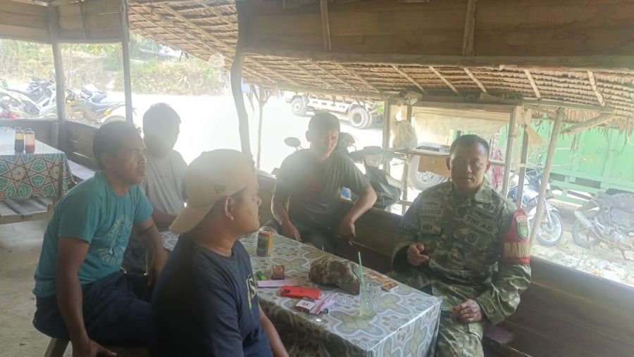 Dari Saung Warga, Babinsa Melebung Gaungkan Semangat Pekanbaru Zero Asap