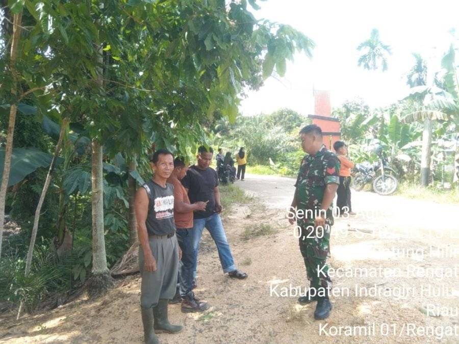 Demi Menjalin Hubungan Baik,Babinsa Koramil 01/Rengat Melaksanakan Komsos