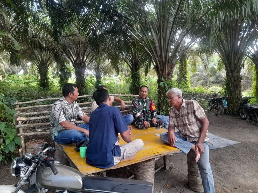 Dengan Komsos Babinsa Perkuat Deteksi Dini Permasalahan Masyarakat