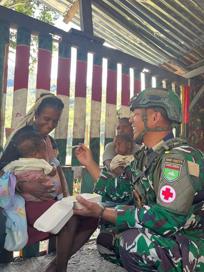 Di Balik Pegunungan Tinggi Nambut, TNI Hadir Membawa Harapan dan Kesembuhan