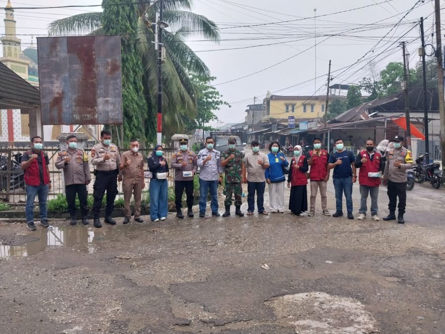 Kabut Asap Mulai Selimuti Reteh, Puskesmas Pulau Kijang Bagikan Masker Gratis