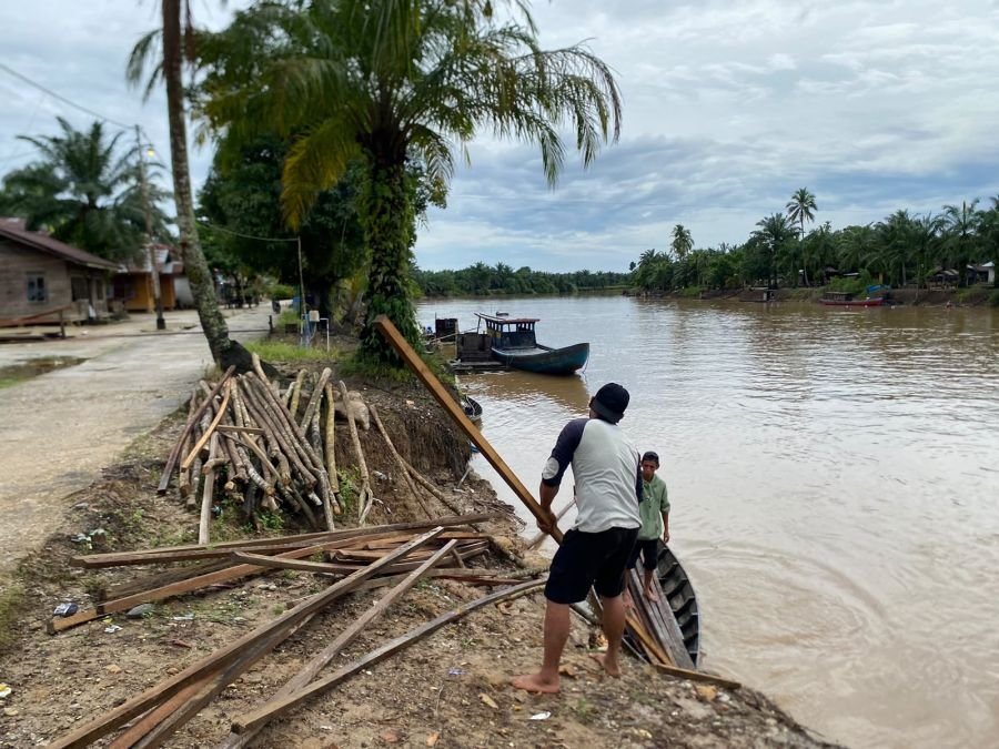 Distribusi Material Jalur Sungai Terus Berjalan, Persiapan Pembangunan Jembatan Garuda