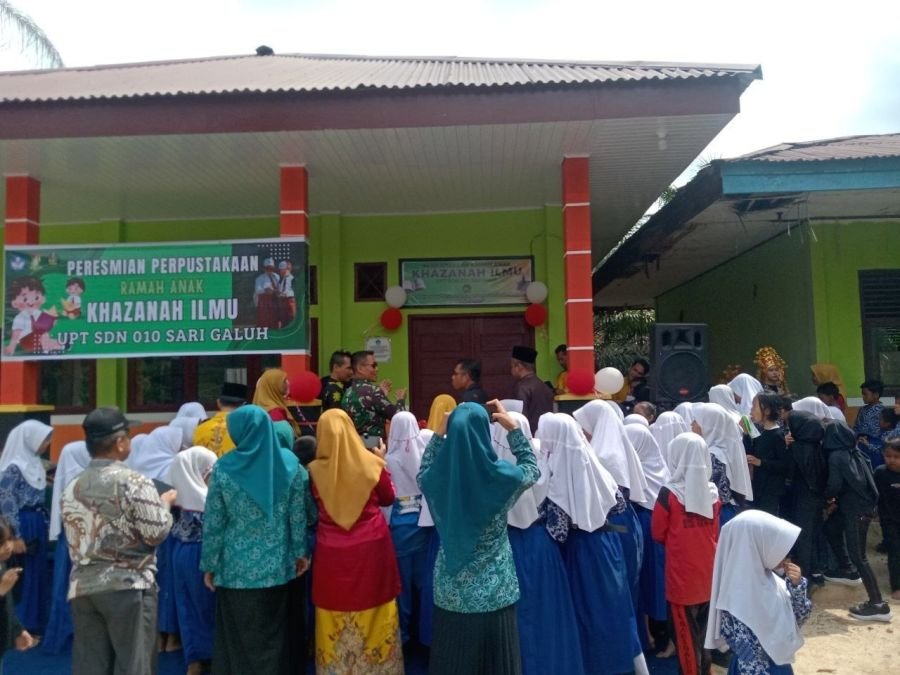 Dukung Dunia Pendidikan, Babinsa Koramil 16/Tapung Hadiri Peresmian Perpustakaan Ramah Anak SD N 010