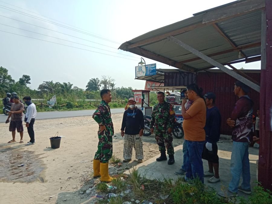 EDUKASI WAWASAN KEBANGSAAN, SERTU M. FIKRI TANAMKAN PENGAMALAN PANCASILA DI TENGAH MASYARAKAT
