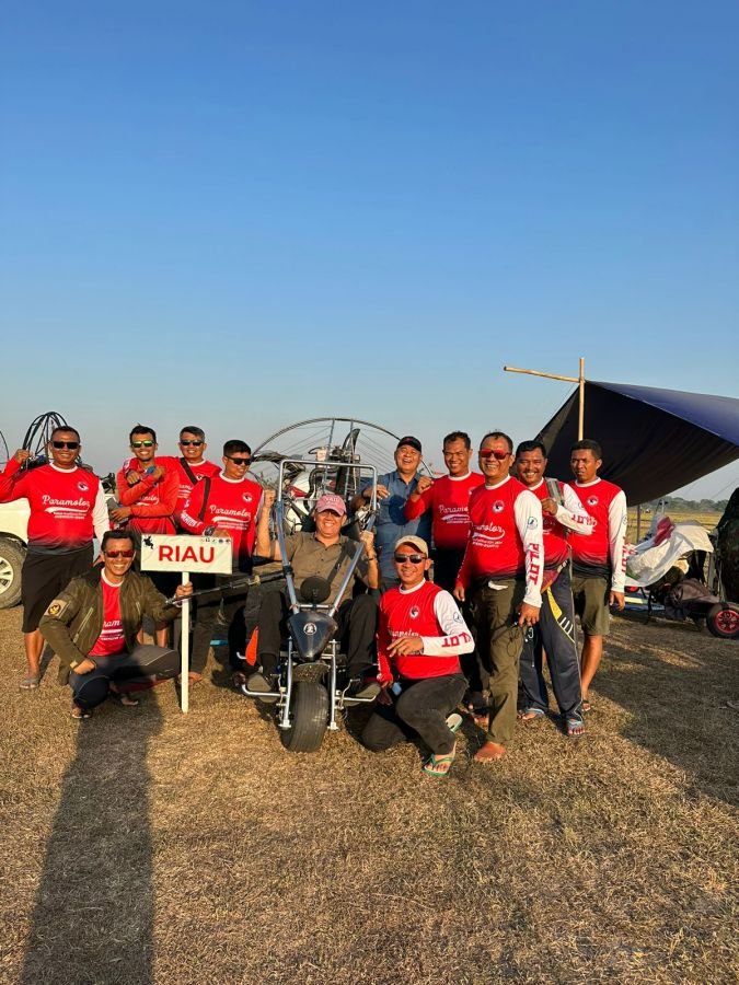 Fasida Riau Sumbang Emas di Babak Kualifikasi Paramotor PON XXI