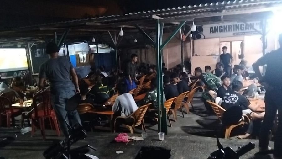 Final Piala Dunia 2026 Satukan Warga dan Koramil 01/Tembilahan