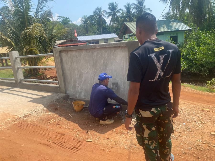 Finishing Jembatan Sungai Mata I Masuki Tahap Pengacian Dinding