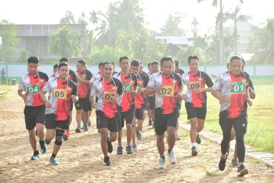 Garjas Kodim 0302/Inhu Uji Ketahanan Prajurit di Stadion Narasinga
