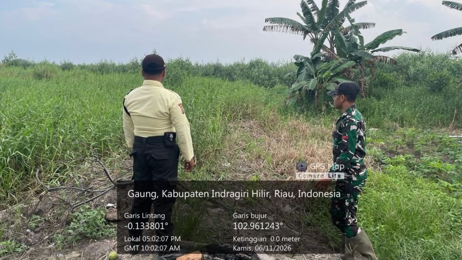 GAS-Babinsa Koramil 05/GAS Pratu Zurahman melaksanakan patroli tapal batas  di Wilayah