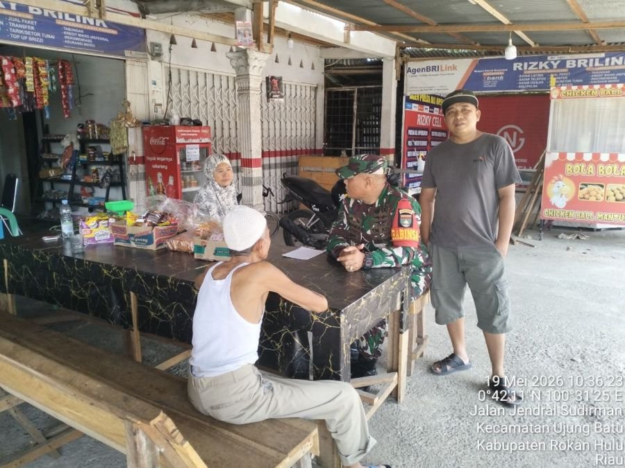 Gelar Komsos di Ujung Batu, Babinsa Serka Lismer Simamora Tegaskan Perang Terhadap Judi Online