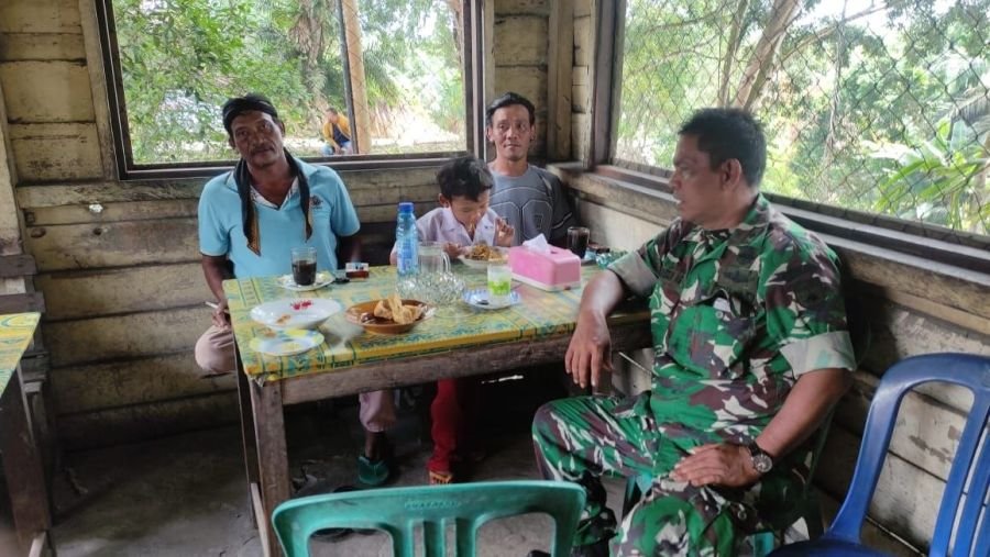?Gelar Komsos Warung Kopi, Pelda Nasruddin Serap Informasi Kamtibmas Pangkalan Kasai