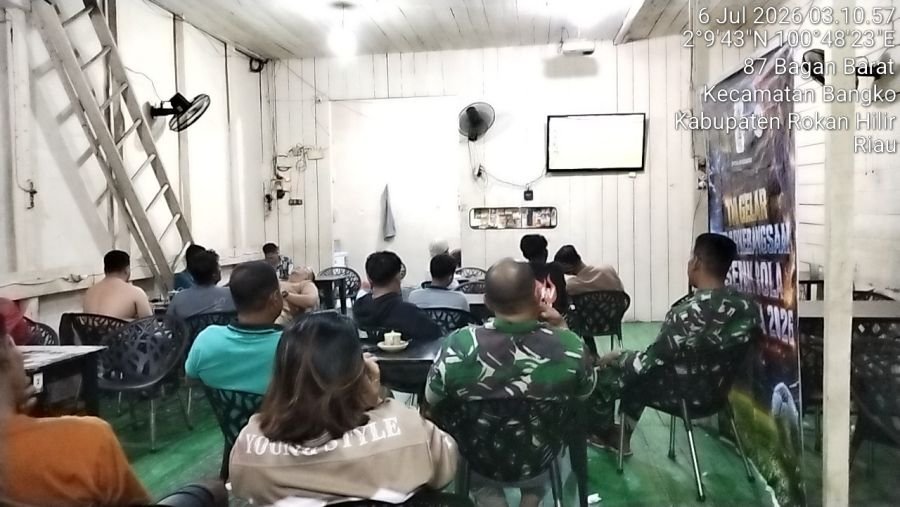 Gelar Nobar Piala Dunia 2026, Koramil 01/Bangko Jaga Kamtibmas di Kedai Kopi Pelangi