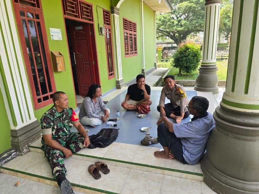 Gelar Sambang Terpadu, Sinergitas Babinsa dan Bhabinkamtibmas Kokohkan Keamanan Petala Bumi