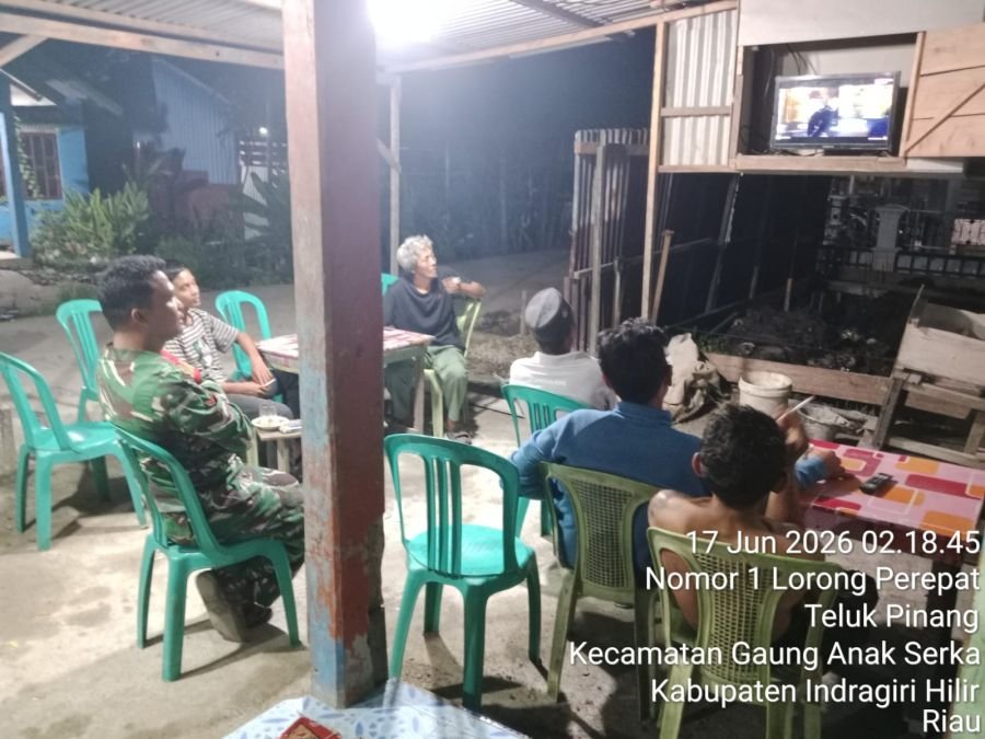 Gempita Bola Rakyat TNI dan Masyarakat Bersatu di Pos Ronda