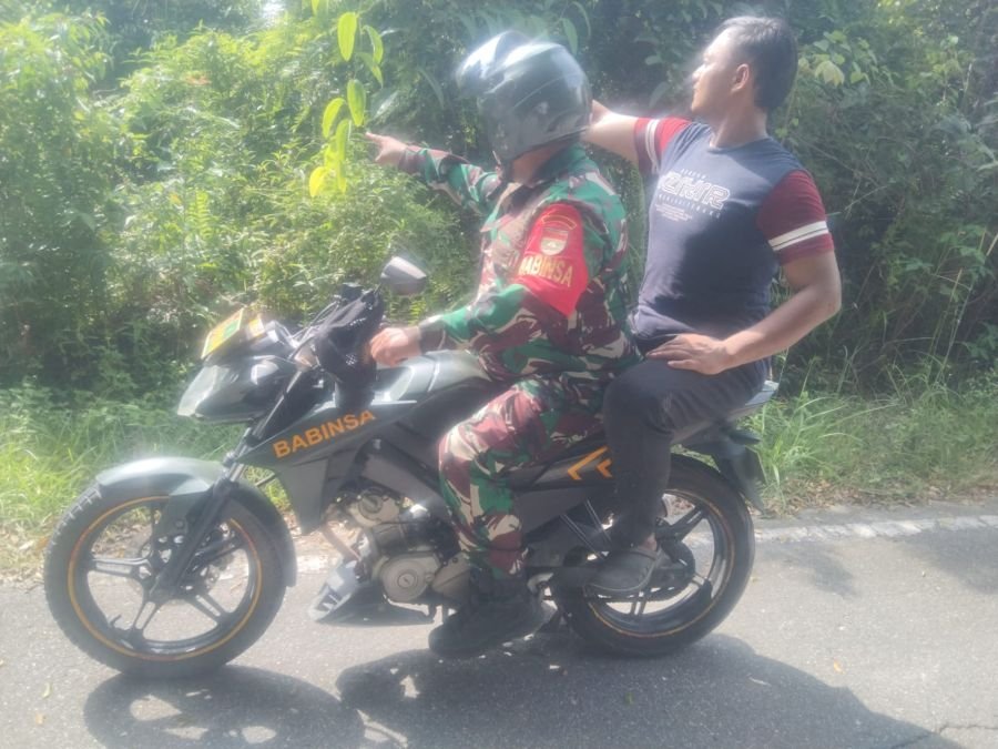 Gerak Cepat Cegah Karhutla! Babinsa Koramil 04/Lph Sisir Titik Rawan di Rumbai Timur