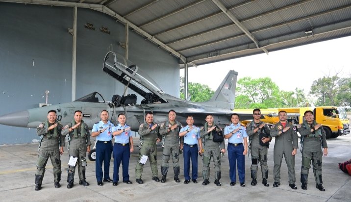 Golden Flight Tiba di Pekanbaru: T-50i Skadron Udara 15 Transit di Lanud RSN