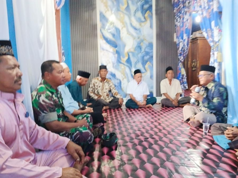Hadiri Undangan Warga, Serka M. Yasin Babinsa Koramil 01/Tembilahan Bangun Komunikasi Sosial