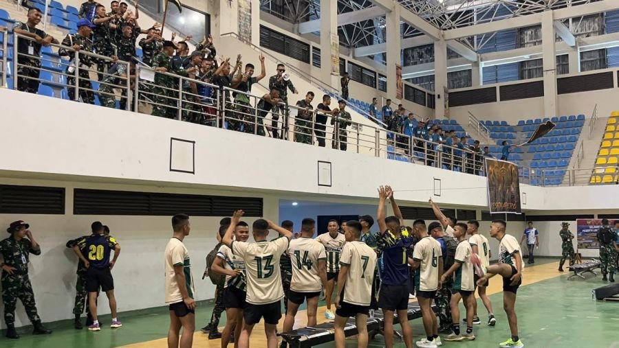 Hari Pertama Lomba Binsat: Personel Brigif TP 89/GG Adu Kekuatan di Lapangan Voli