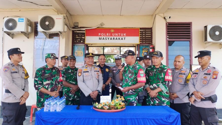 HUT Bhayangkara ke-80: Koramil 09/Kemuning Ucapkan Selamat ke Polsek Kemuning, Sinergi Makin Solid