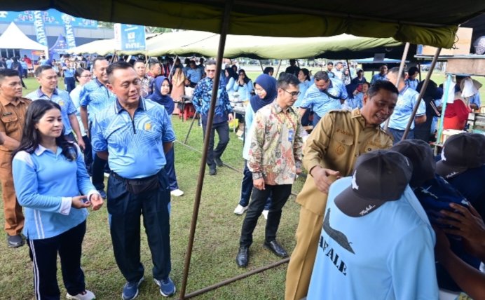 HUT ke-80 TNI AU, Lanud RSN Gelar Bazar Murah dan Salurkan 1.500 Paket Sembako