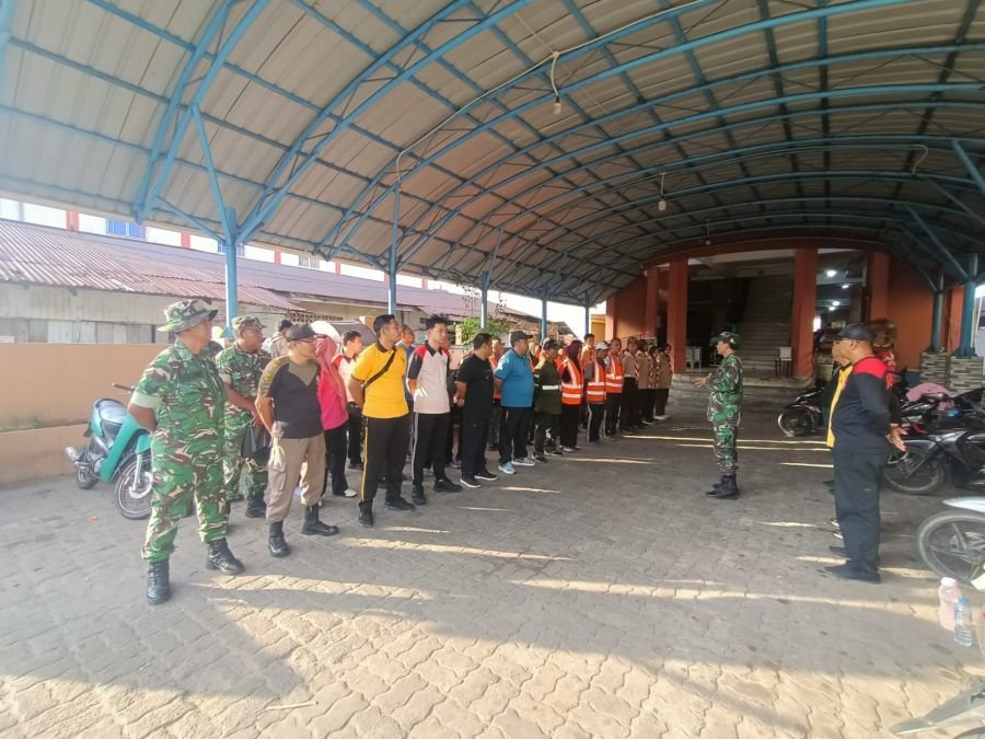 HUT Kodam XIX, Danramil Moro Gerakkan Aksi Bersih Pasar