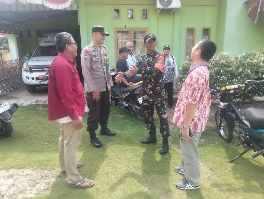 Jaga Desa Tetap Kondusif, Babinsa dan Bhabinkamtibmas Kompak Rangkul Warga Sungai Selari
