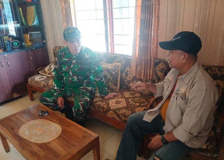 Jaga Hubungan Harmonis, Serma Surung Simbolon Babinsa 01/Tembilahan Sambangi Warga Binaan