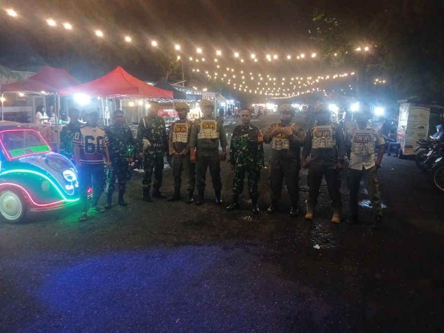 Jaga Kamtibmas Pekanbaru, Babinsa dan Aparat Gabungan Sisir Sejumlah Titik Rawan