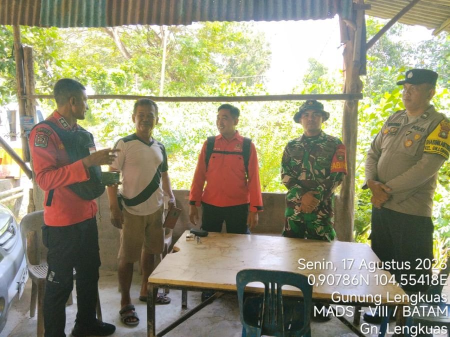 Jaga Kelestarian Alam, Babinsa Gunung Lengkuas Laksanakan Patroli Terpadu Bersama KLHK