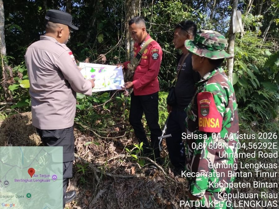 Jaga Kelestarian Alam, Babinsa Gunung Lengkuas Laksanakan Patroli Terpadu Bersama Pihak Kehutanan.