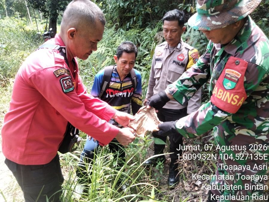 Jaga Kelestarian Lingkungan, Babinsa Toapaya Utara Gelar Patroli Terpadu Bersama KLHK