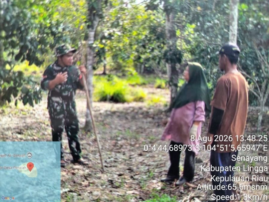 Jaga Kelestarian Lingkungan, Babinsa Desa Penaah Sosialisasikan Pencegahan Karhutla