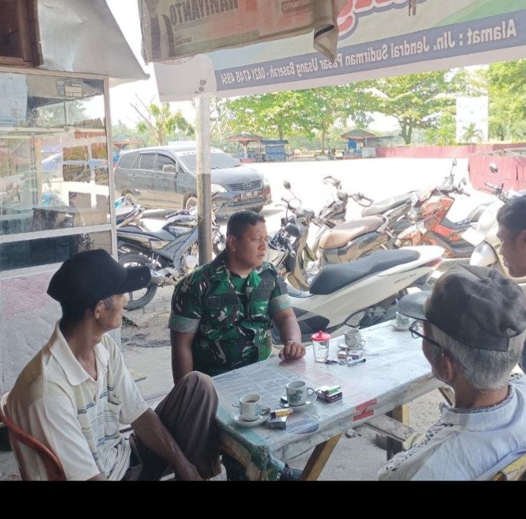 Jaga Kondusivitas Wilayah, Babinsa Ramil 07/KH Aktif Sambangi Warga Rawang Bonto
