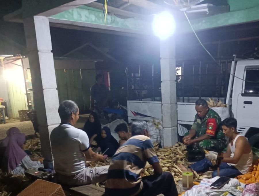 Jalin Keakraban Babinsa Koramil 01/Rengat Bersilaturahmi Dan Komsos Dengan Warga Binaan