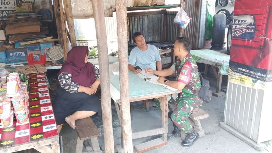Jalin Kedekatan dengan Warga, Babinsa Kampung Bandar Aktif Laksanakan Komsos