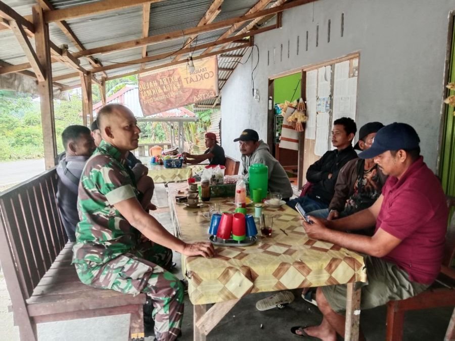 Jalin Silaturahmi, Babinsa Koramil 02/KT  Komsos Dengan Warga Binaan 