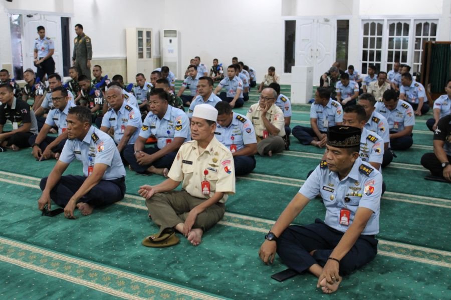 Jamaah Masjid Amrullah Lanud Roesmin Nurjadin Antusias Ikuti Kajian Keislaman