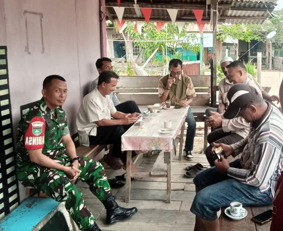 Jaring Mitra Karib Dilibatkan, Babinsa Koramil 07/Reteh Tingkatkan Pengawasan SDM