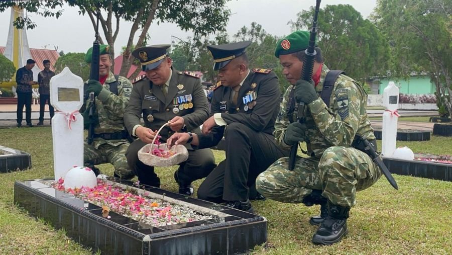 Jelang HUT ke-81 TNI, Danramil 02/Tebing Tinggi Hadiri Ziarah Nasional di TMP Kesuma Kesatria