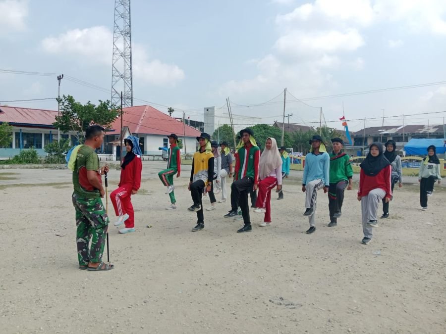 Jelang HUT RI ke-81, Babinsa Koramil 05/GAS Gembleng 21 Paskibraka