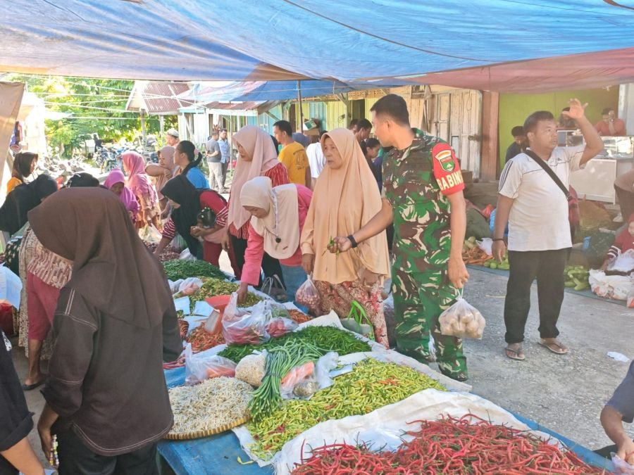 Jelang Idul Adha, Harga Cabai Disorot Babinsa di Pasar Tradisional