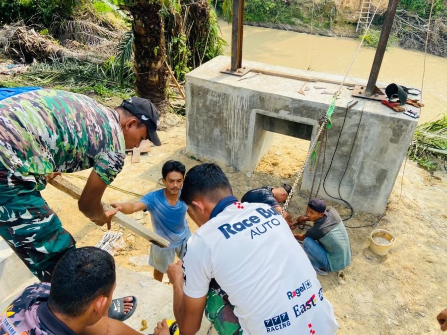 Jembatan Gantung Garuda di Bumi Mulya Kuansing Masuk Tahap Pendirian Tiang Pilon