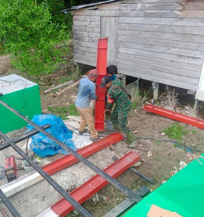 Jembatan Gantung Koramil 01/Tembilahan Masuki Tahap Pemasangan Pilin