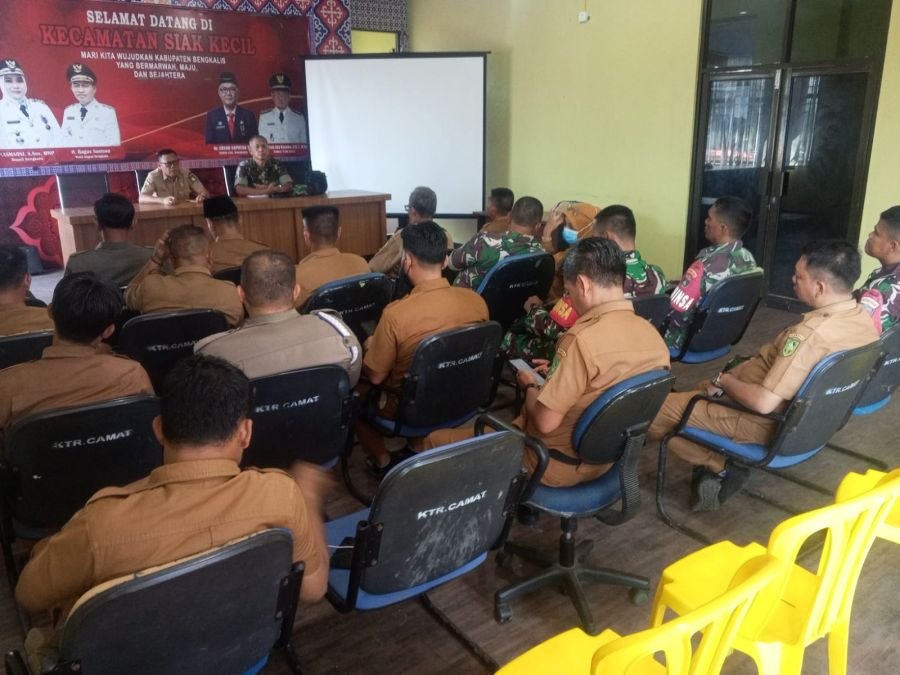 Jembatan Garuda dan Siskamling Jadi Fokus Sosialisasi di Siak Kecil
