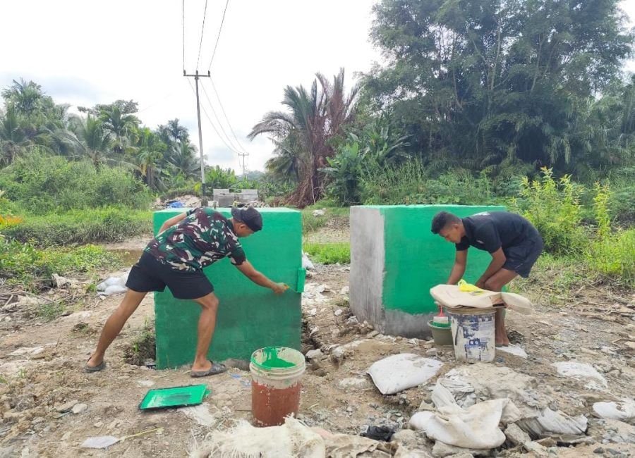 Jembatan Garuda Masuki Tahap Pengecatan, Koramil 01/Tembilahan Genjot Progres