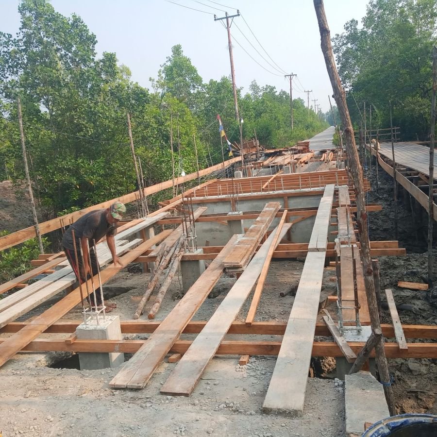Jembatan Garuda Merah Putih Terus Dibangun, Harapan Baru bagi Warga Semukut dan Batang Meranti