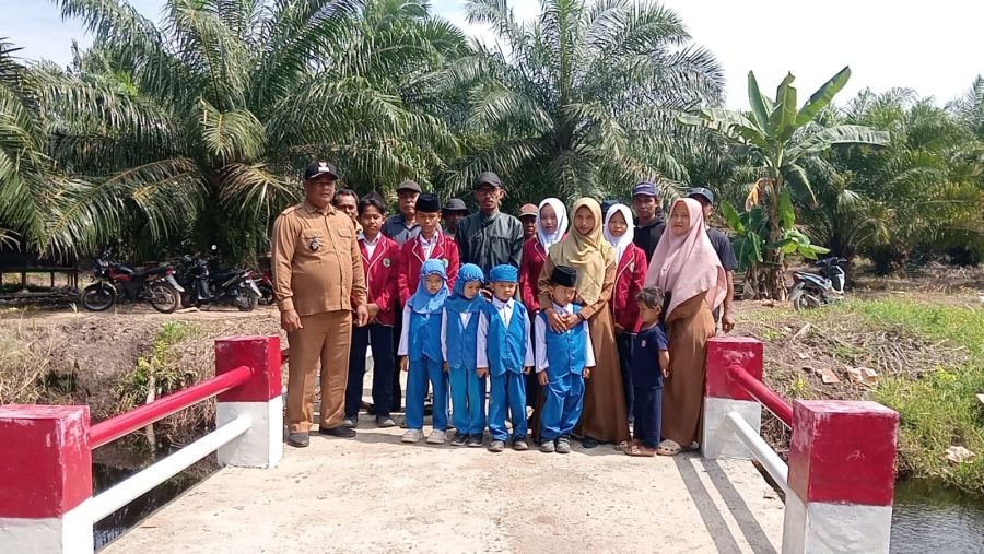 Jembatan Garuda Rampung, Warga Teluk Piyai Ucapkan Terima Kasih kepada Presiden dan TNI
